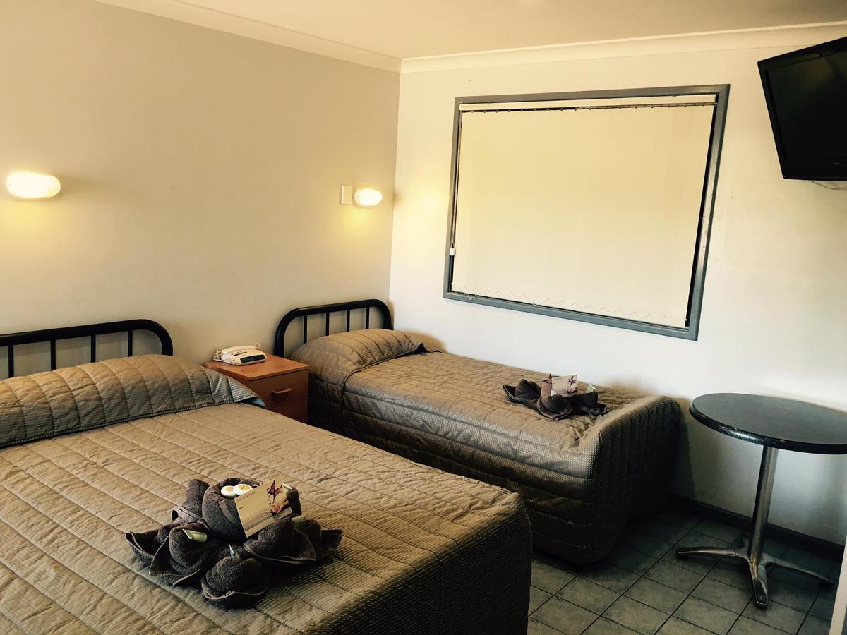 Tom Price Hotel Motel Kültér fotó