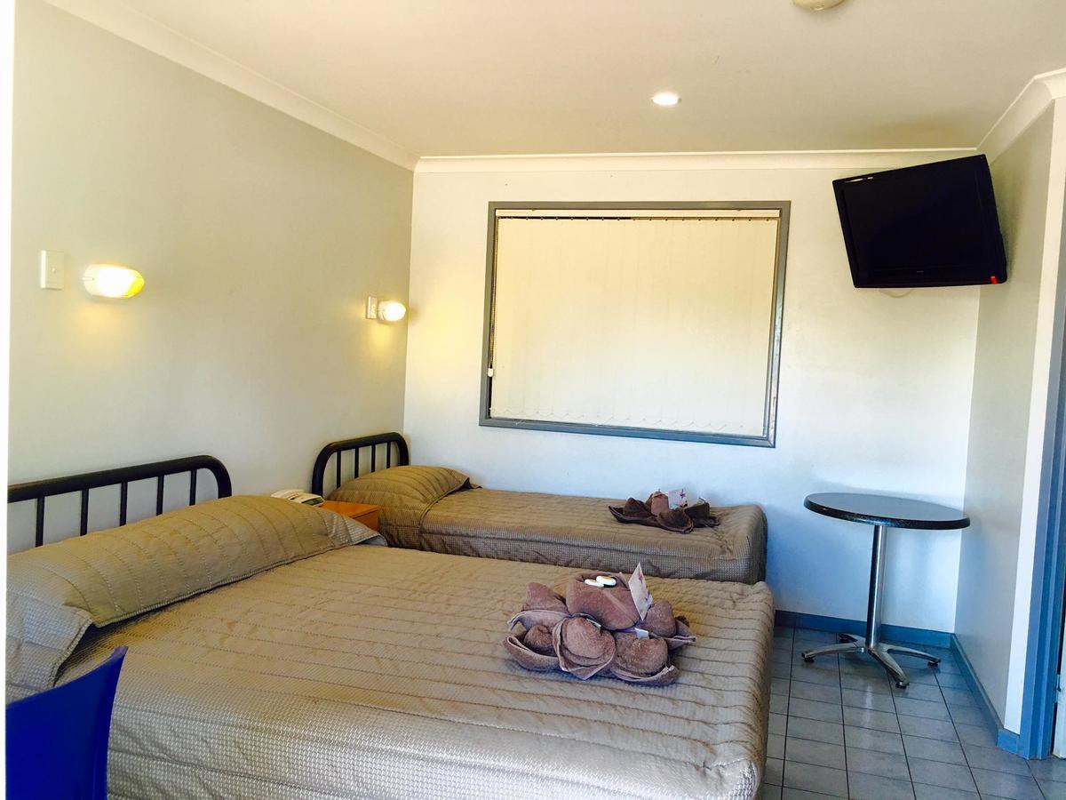 Tom Price Hotel Motel Kültér fotó